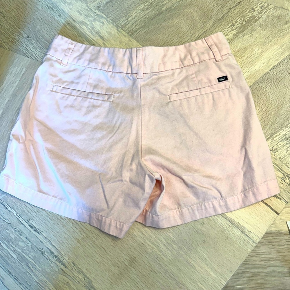 Vineyard Vines Women’s Light Pink Shorts. Size 2.
